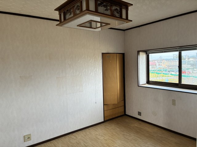 【中古住宅】中山町大字長崎字町浦戸建てのその他|2階洋室7.3帖。