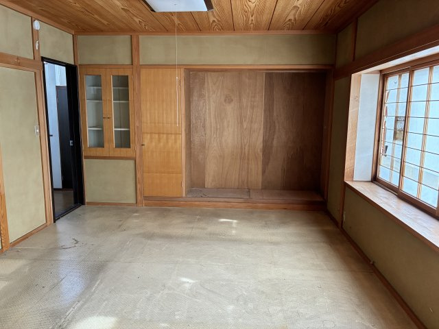 【中古住宅】中山町大字長崎字町浦戸建てのダイニング|洋室9帖+畳コーナー3帖