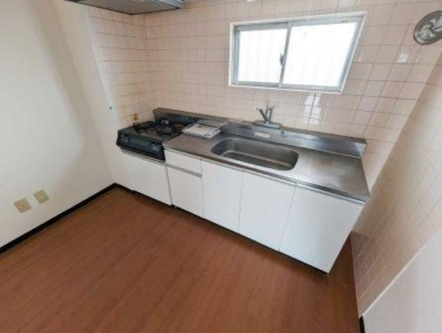 ファベール西浦和Ⅰのキッチン|コンパクトなキッチンで掃除もラクラク