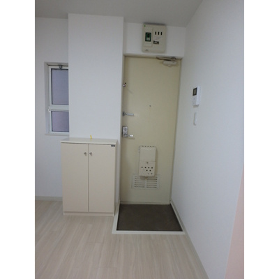 【玄関】 | ドミール2号棟 | きれいな玄関です