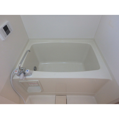 【浴室】 | ドミール2号棟 | ゆったり過ごせるお風呂です