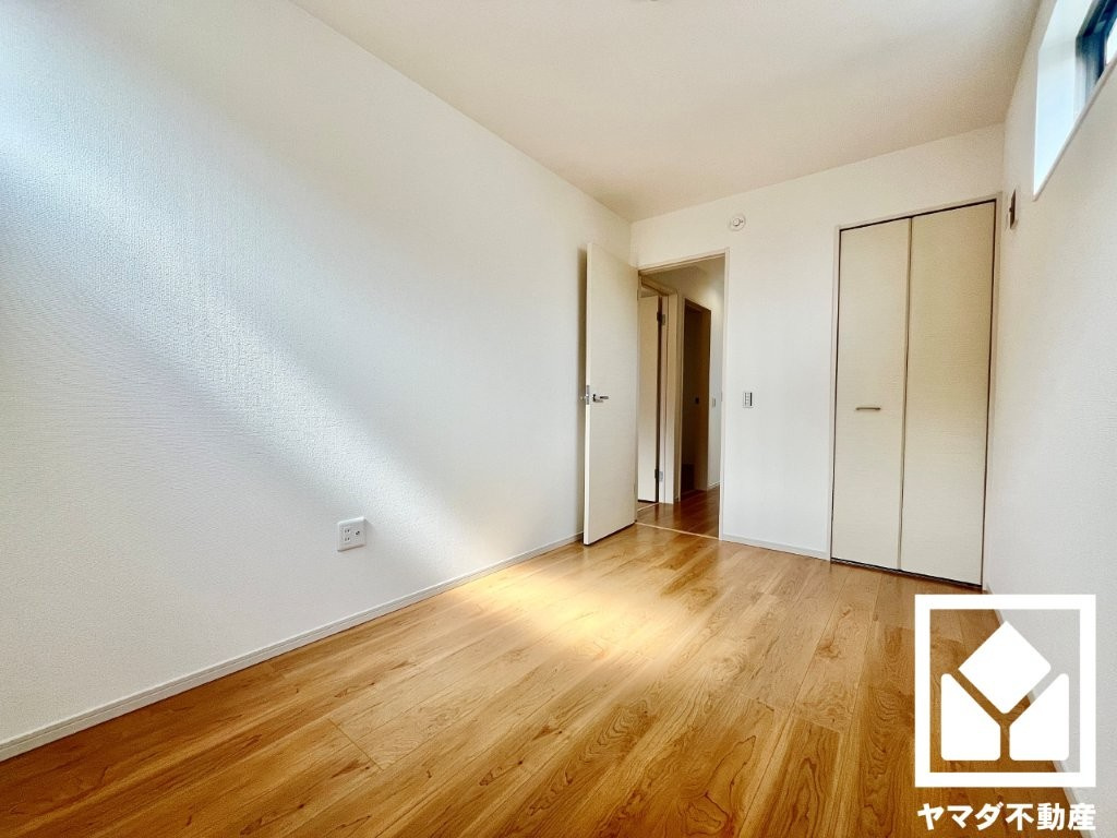 京田辺市草内八田の洋室