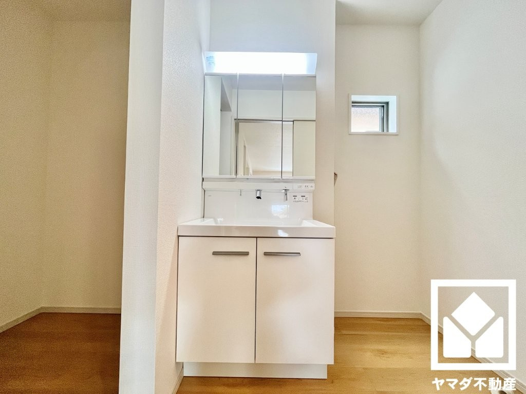 京田辺市草内八田の独立洗面台