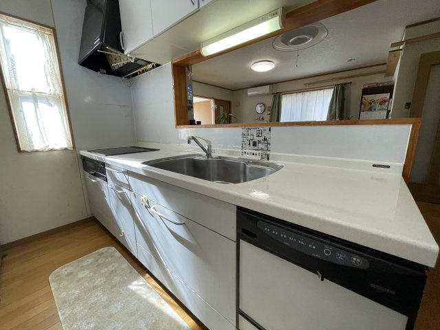 中古戸建・中古住宅　郡山市亀田2丁目　桑野小・第六中のキッチン|食洗器は現在使用できません。食洗器入替設置工事のご相談賜ります！