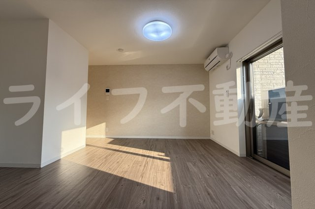 アート徳庵の居間・リビング|ゆったりとしたリビングです