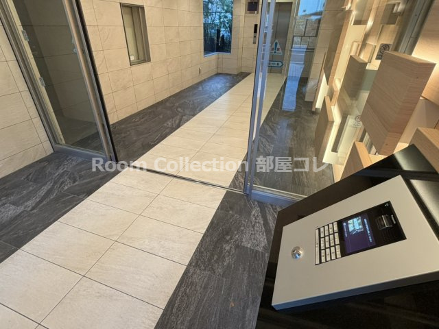 ディアレイシャス名古屋太閤通のエントランス