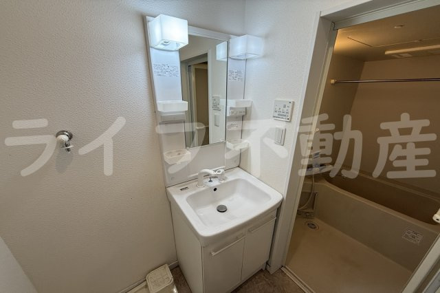 エムズコート吉田の独立洗面台|使いやすい独立洗面台です