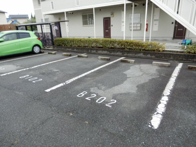 エスポワールドミールＡの駐車場