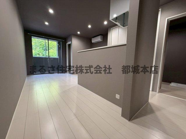 Spumoniの居間・リビング|A201の写真です。