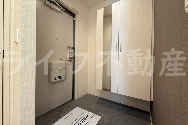 フェリオ吉田の玄関|明るい玄関です