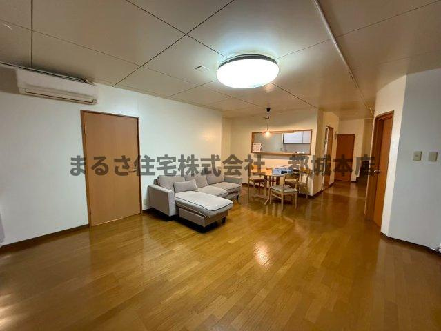 コウガユウキビル店舗（マンスリー）の居間・リビング|共同リビング