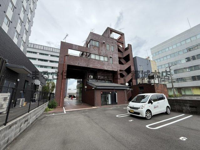 コウガユウキビル店舗（マンスリー）の駐車場