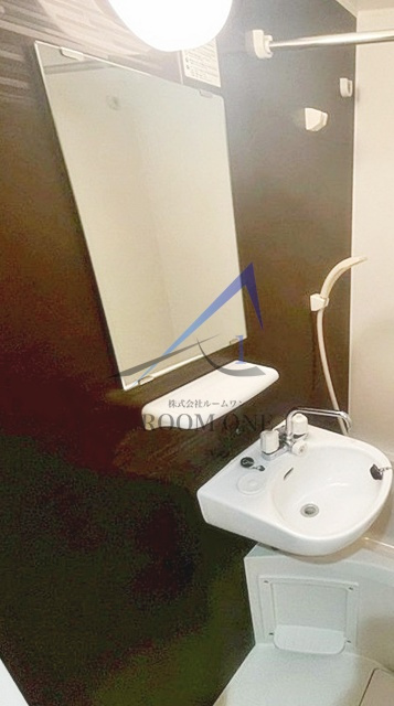 ｒｅｖｅｕｒ　ＹＯＧＡの洗面所|洗面台です。