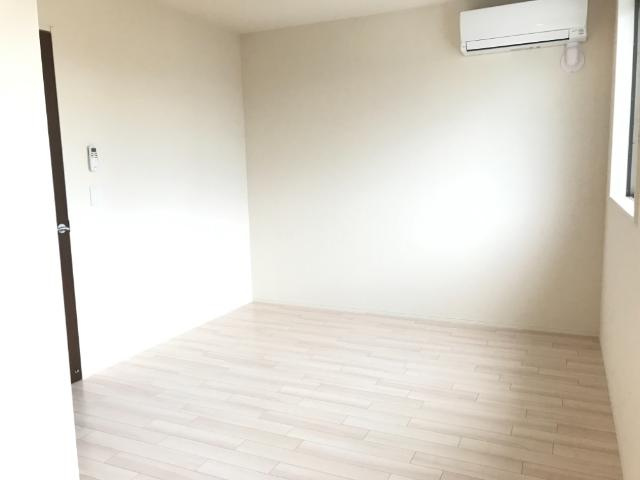 【内装】 | ソレイユ | 室内