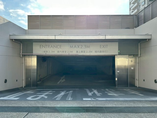 上社シティハウスフレックスの駐車場|セキュリティの高い、シャッターゲート付の自走式駐車場