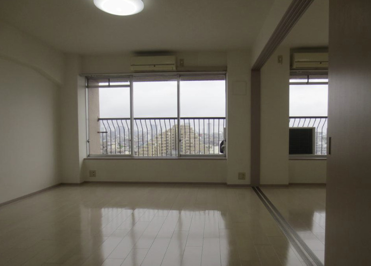 幡ケ谷ゴールデンマンションの居間・リビング