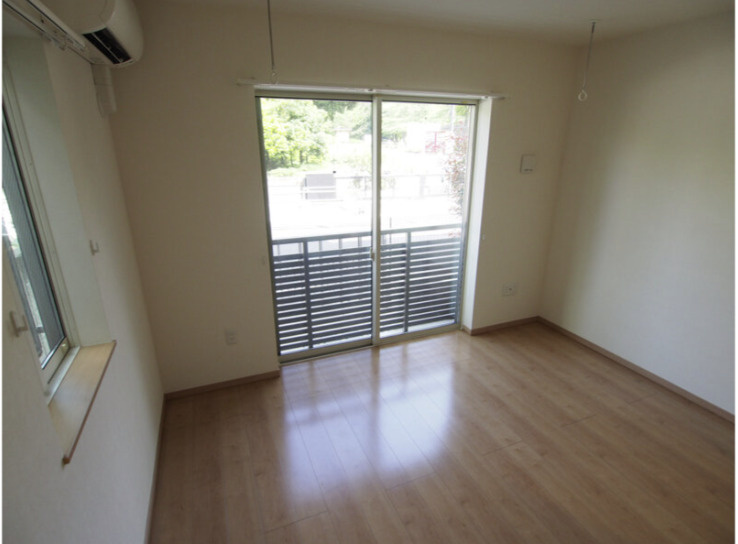 モンターニャ　ダルジェントの居間・リビング