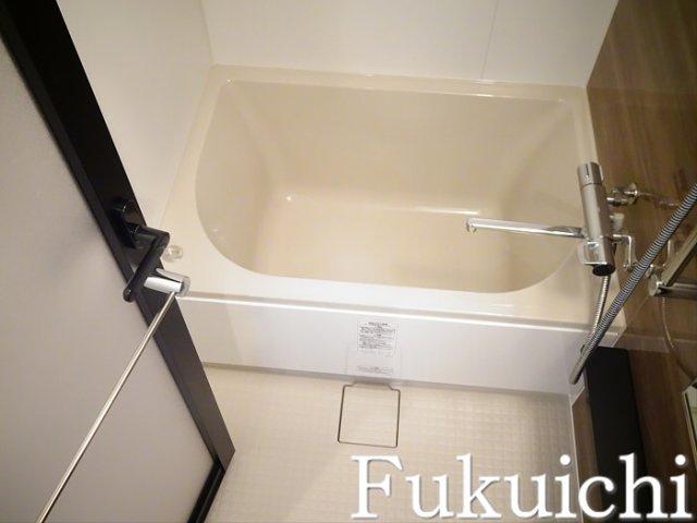 レジディア都立大の浴室