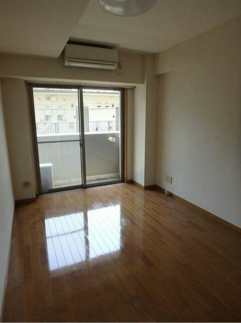 Ｂｏｕｒｒｅｅの居間・リビング