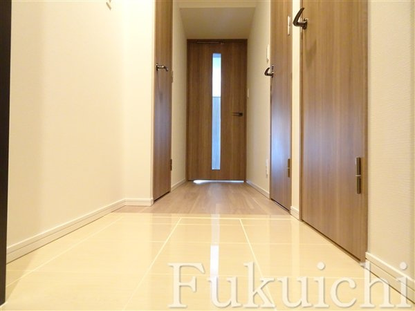 レジディア中目黒Ⅲの玄関