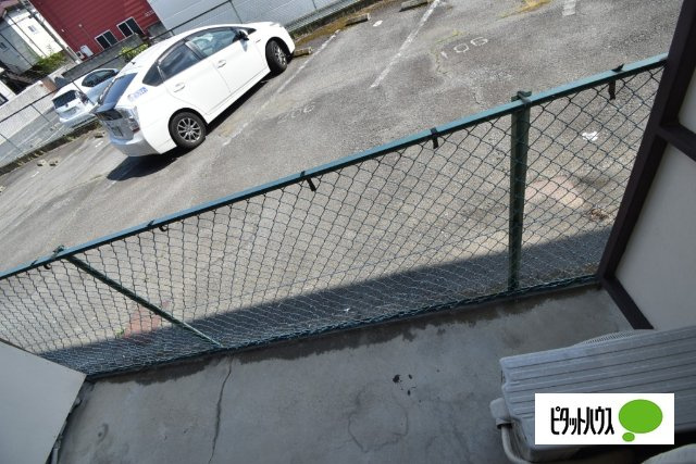 コモドカーサ下小出のバルコニー