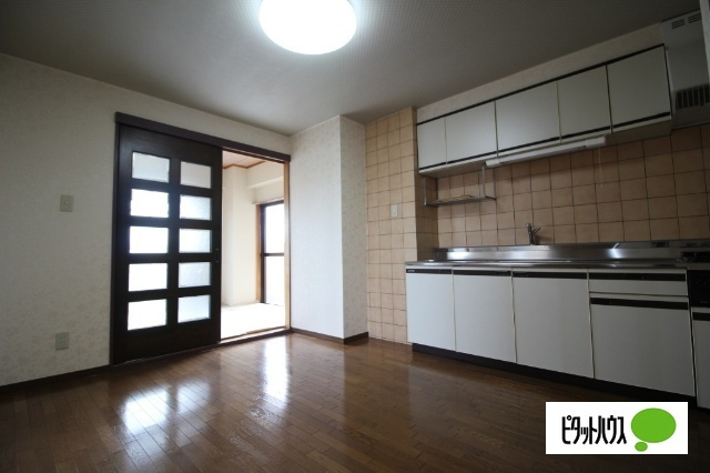 ハイム屋敷前の内装