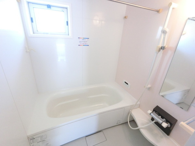 オルテンシア　Ⅱの浴室|浴室一坪タイプの浴槽です。