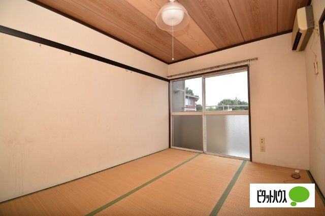 ボヌールTAKADAの居間・リビング