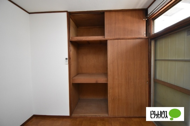 内田貸住宅の収納