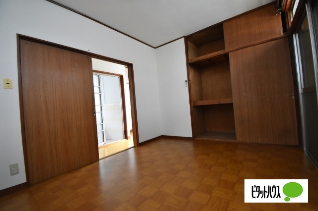 内田貸住宅の居間・リビング