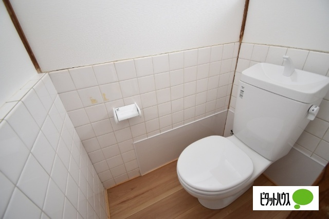 内田貸住宅のトイレ