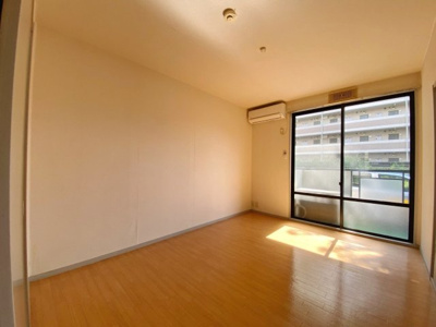 【居間・リビング】ヴィレッジＭ