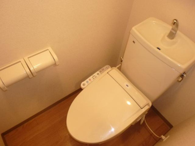 【トイレ】 | ベルファミーユ１ | シャワー付トイレ