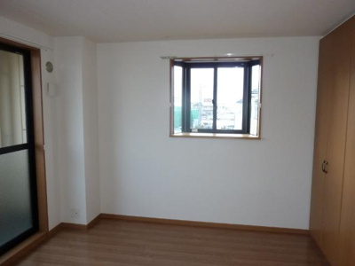 【内装】 | ベルファミーユ１ | 南側洋室