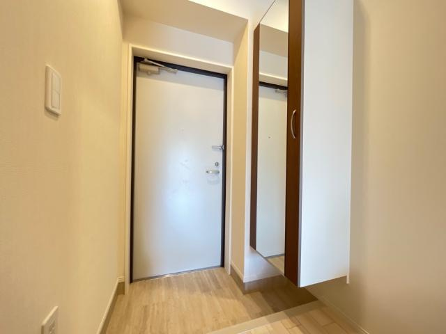 仮）シェルル・ユーロピュア高島新屋敷の収納|玄関（イメージ）