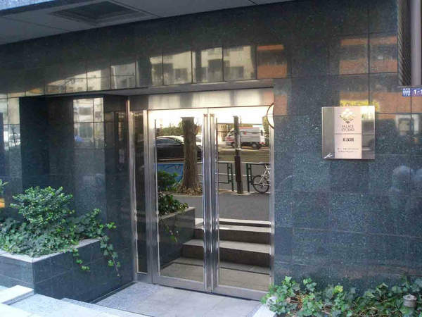 パレステュディオ五反田のエントランス