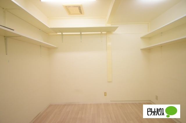 駅前ハーモニービルの収納