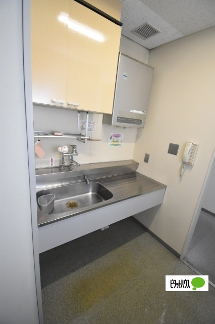 前橋フコク生命ビルのキッチン