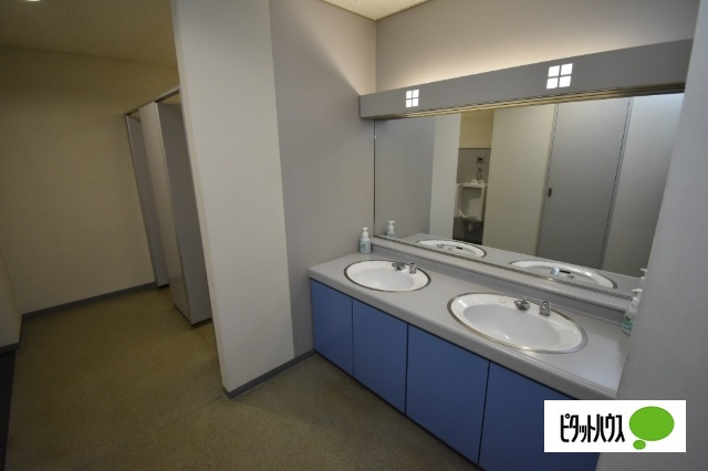 前橋フコク生命ビルの洗面所