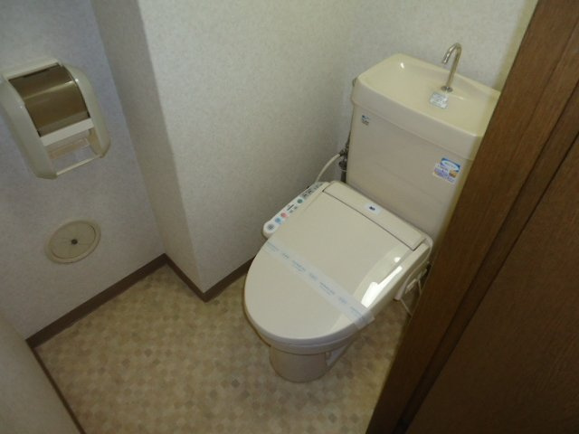 メゾン・ド・Ｋ　セセラギのトイレ|シャワー付きトイレ