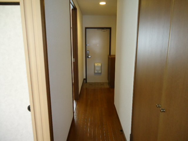 メゾン・ド・Ｋ　セセラギの内装|廊下