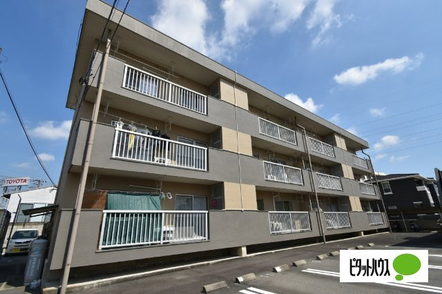 小野里マンションの外観