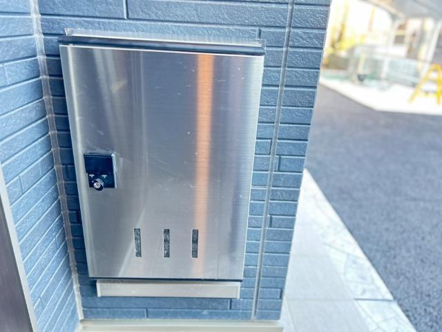 アンブレラの内装|宅配ボックス