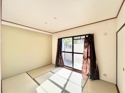 【和室】 | ライオンズガーデン上野芝 | 明るい陽射しが射し込む心地良い空間です♪