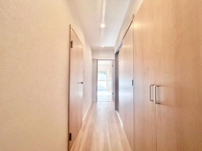 【内装】 | 陵南住宅壱号棟 | 安らぎに満ちた生活空間を予感させる健やかな暮らしを楽しめそう！
仕事も捗りますね！