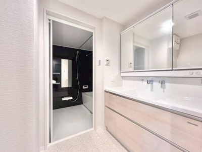 【独立洗面台】 | APAガーデンスプリングス鳳 | ゆとりの洗面スペースで朝の身支度も快適スムーズに！