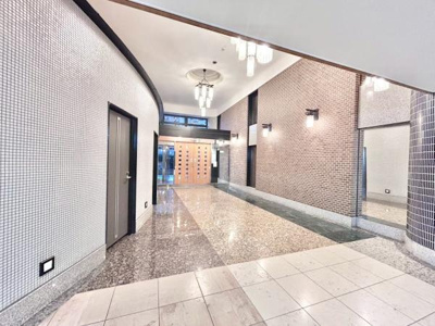 【エントランス】 | APAガーデンスプリングス鳳 | 綺麗なエントランス！毎日の生活にも彩りが増します！
