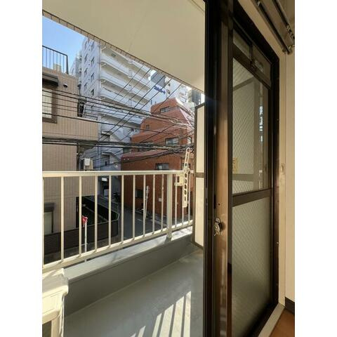 【バルコニー】