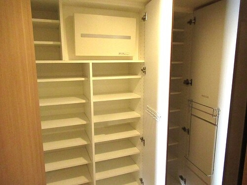 ライオンズタワー柏の設備|玄関収納　※同タイプ別部屋2023年7月撮影