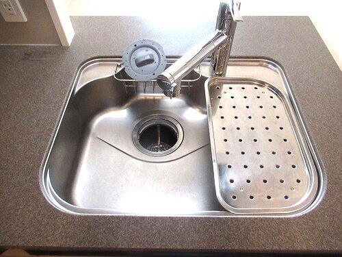 ライオンズタワー柏のキッチン|シンク　※同タイプ別部屋2023年7月撮影